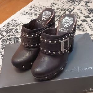 Vince Camuto clogs